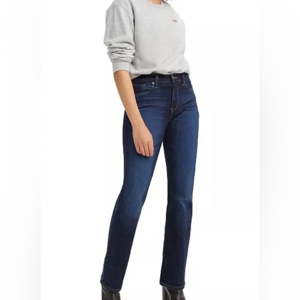 Levi’s 545 Low Boot Cut Dark Blue 6M Jeans